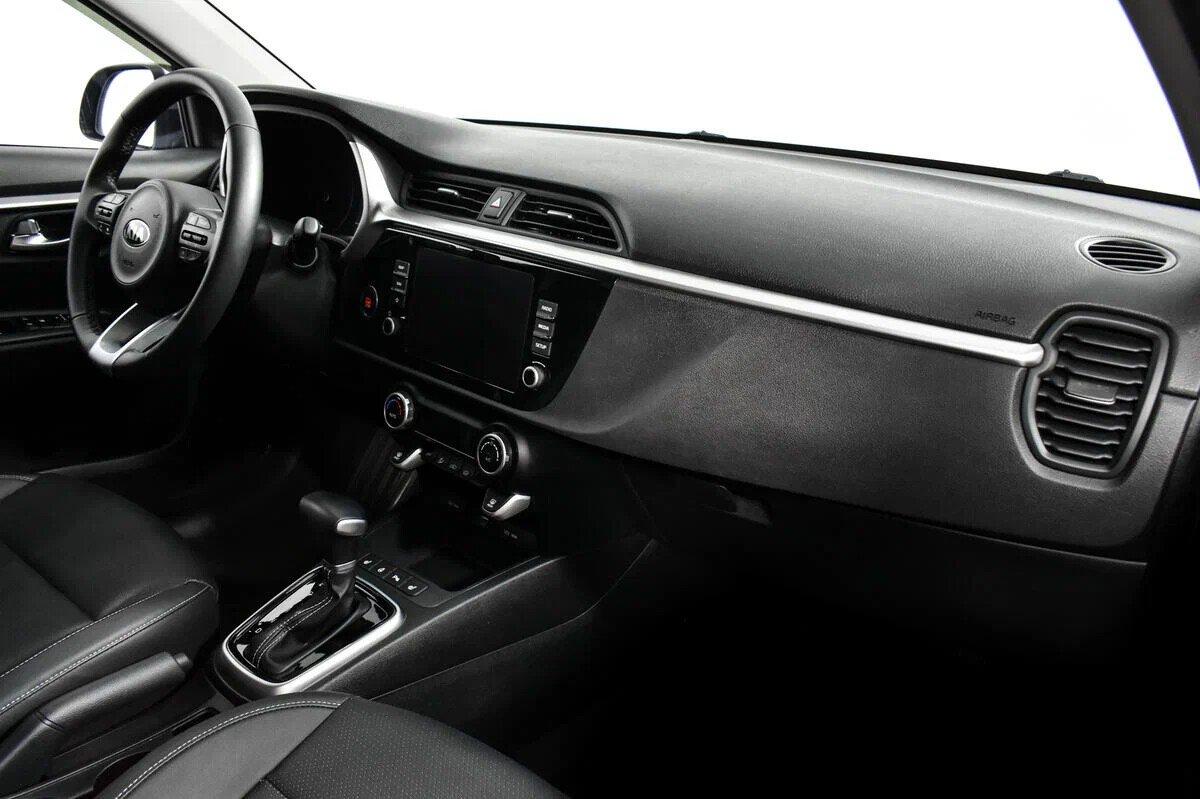 Kia Rio 2022, серый