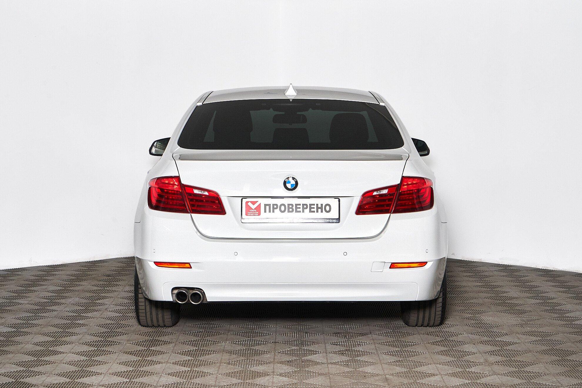BMW 5 серии 2013, белый