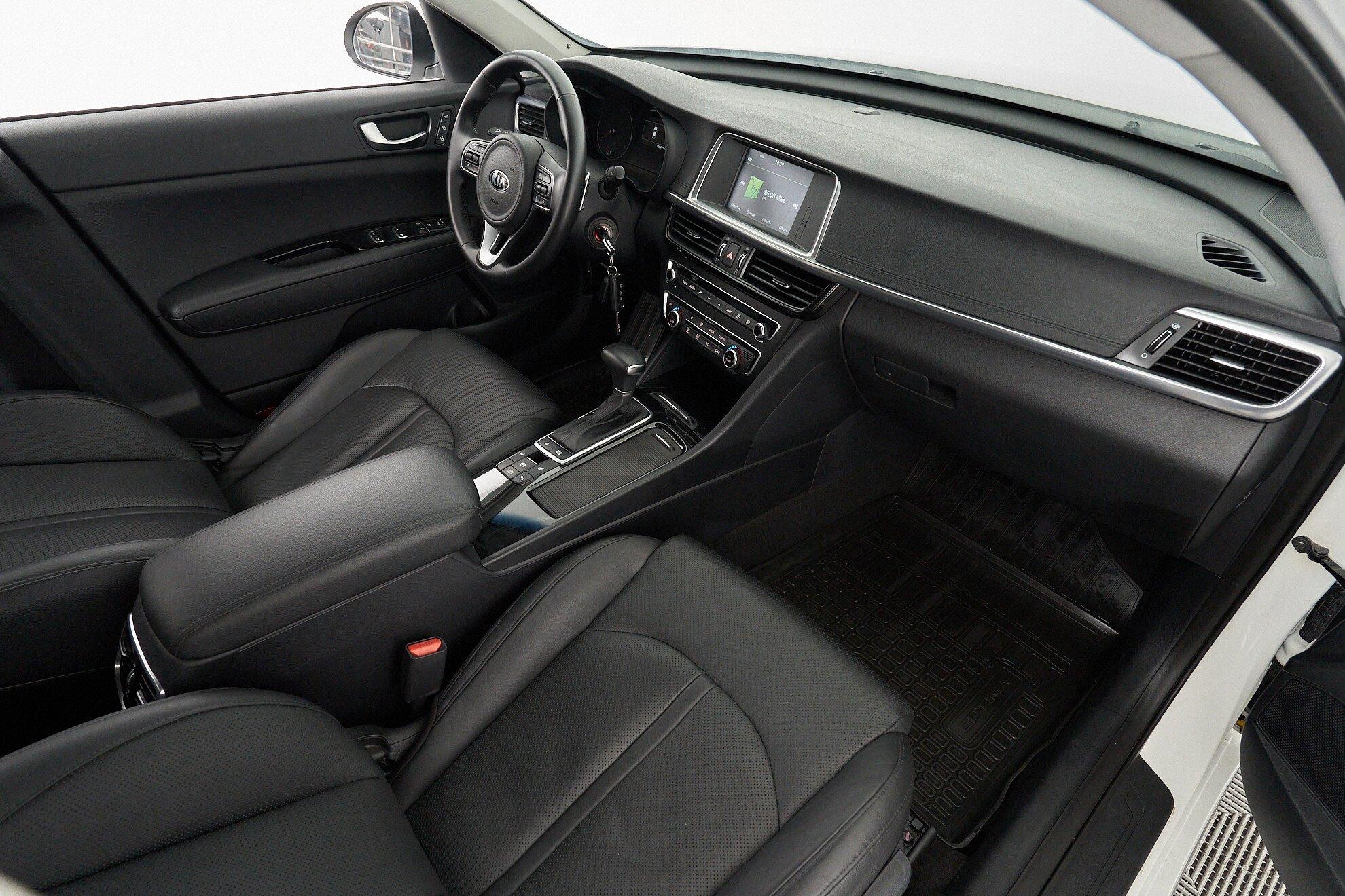 Kia Optima 2016, белый