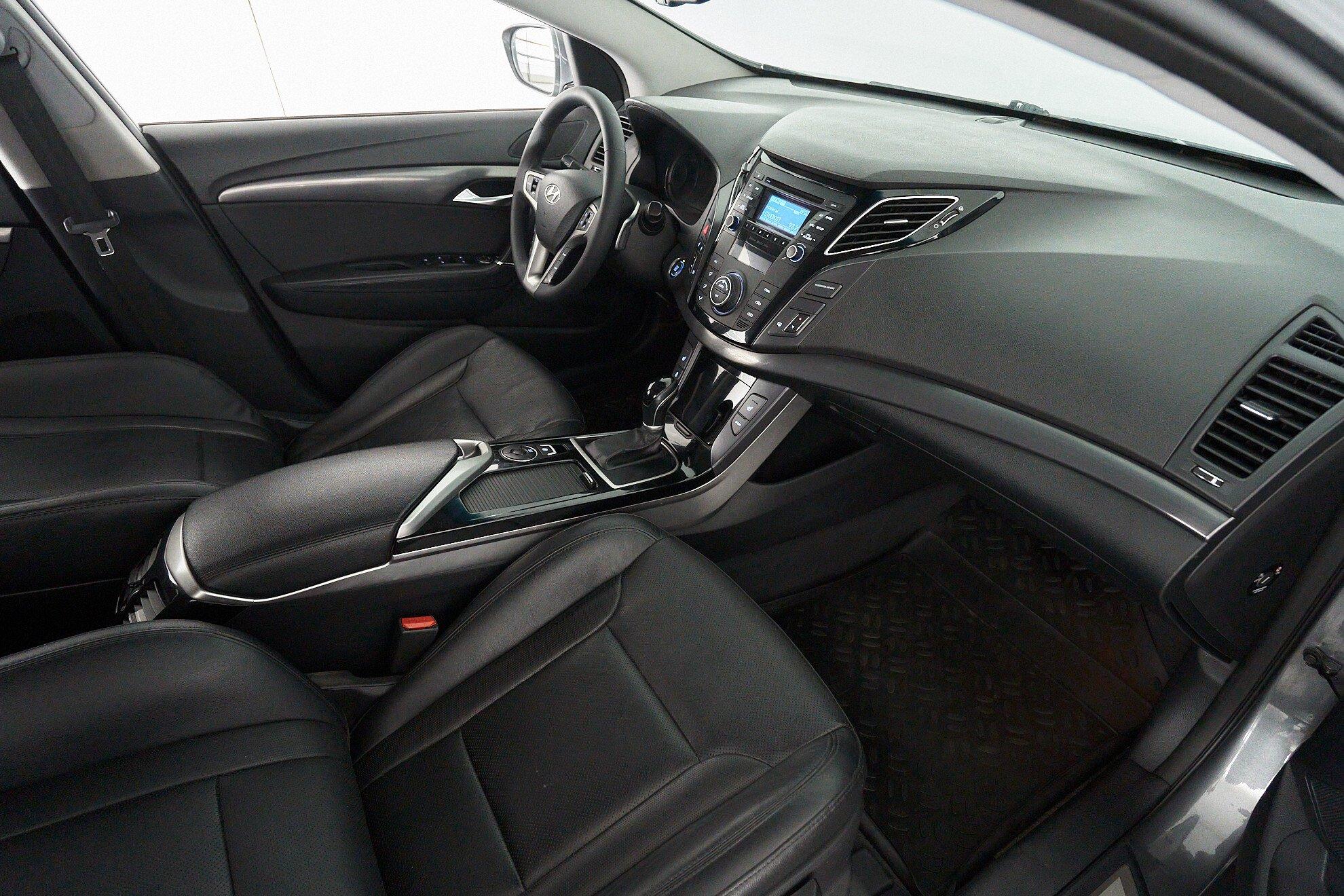 Hyundai i40 2012, серый