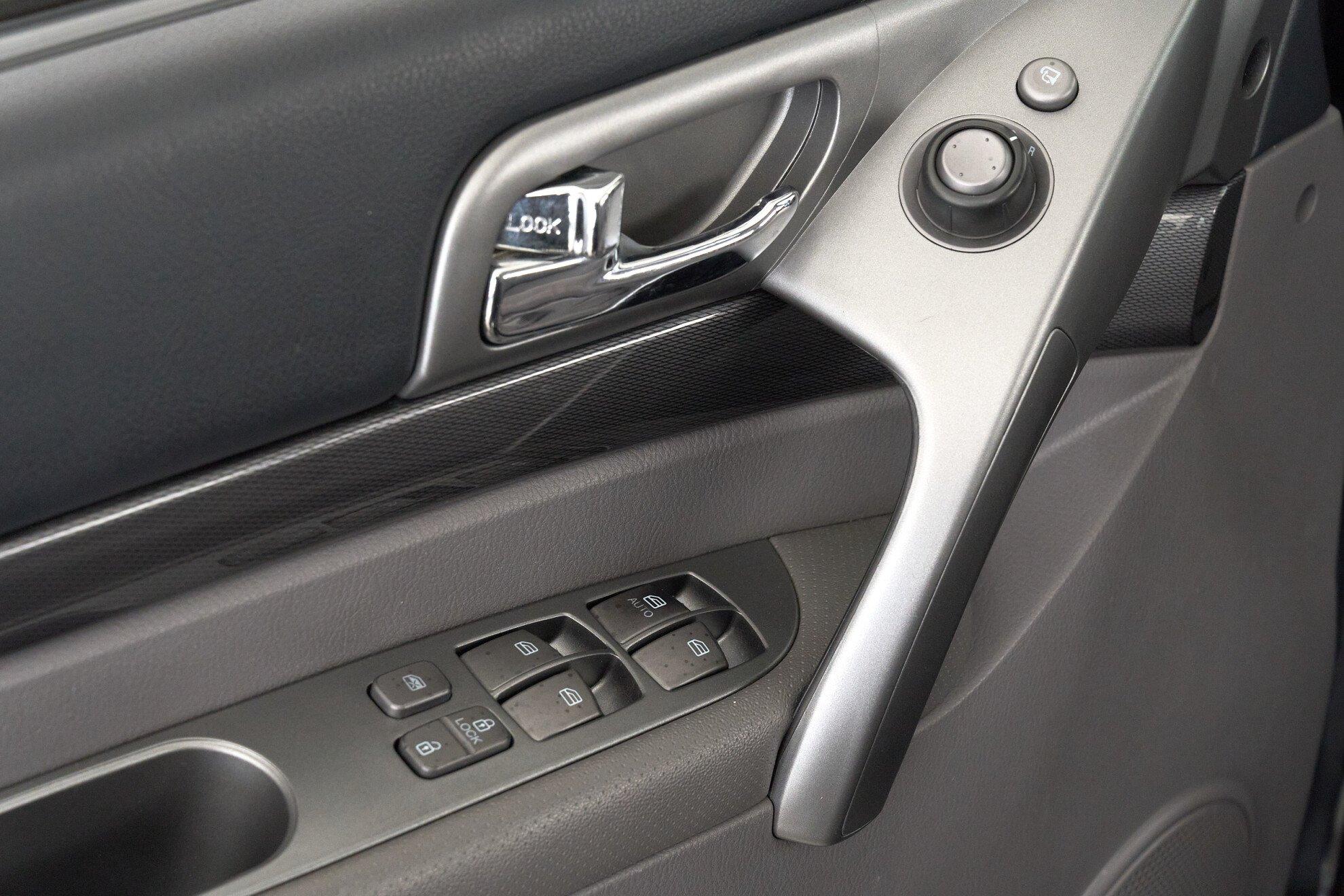 SsangYong Stavic 2014, черный