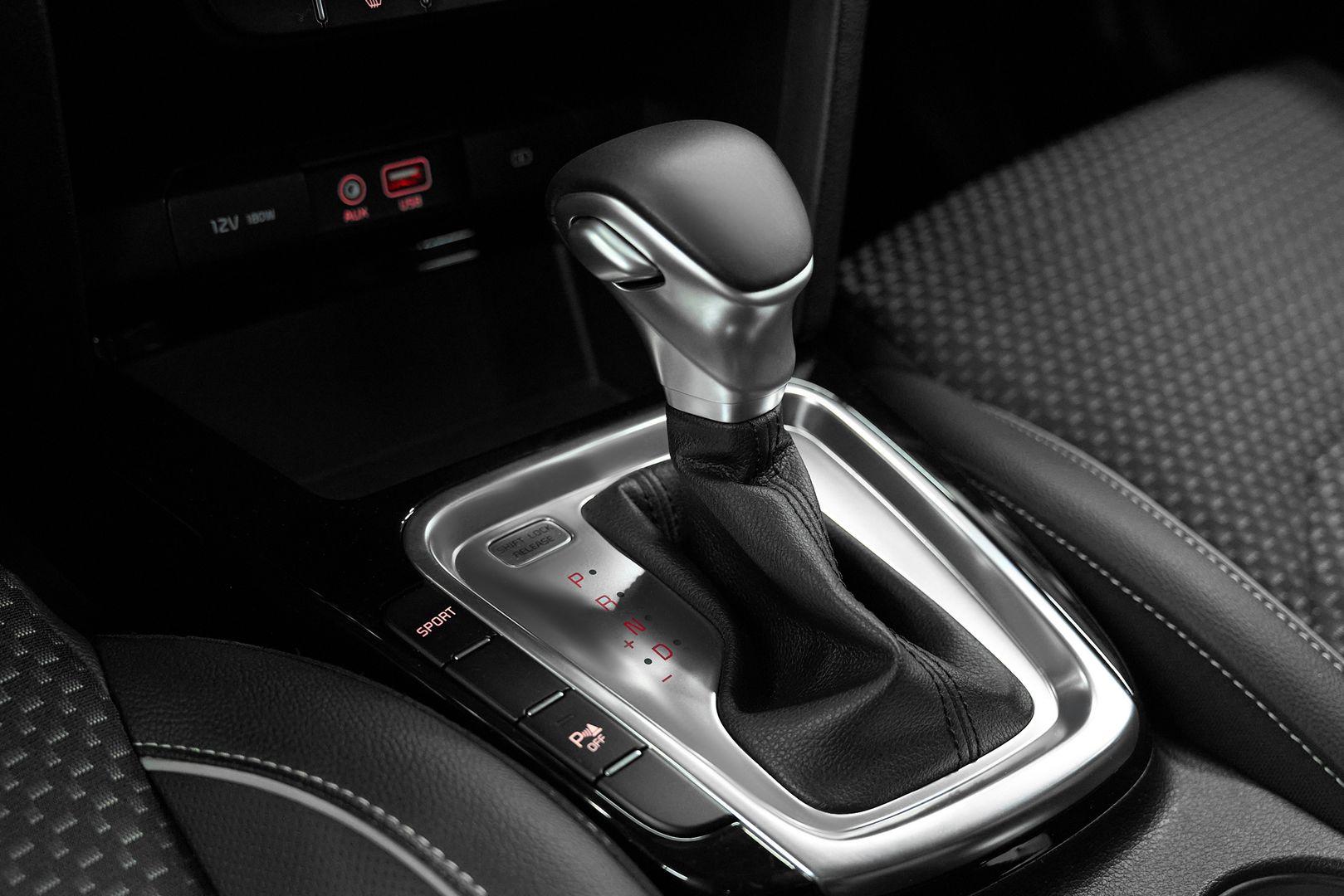 Kia Ceed 2019, коричневый
