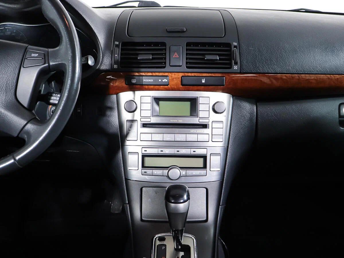 Toyota Avensis 2008, черный