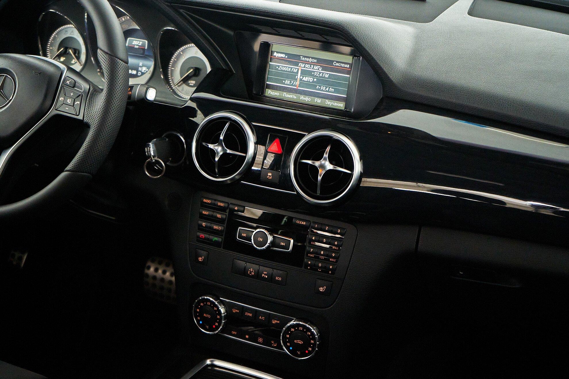 Mercedes-Benz GLK-Класс 2013, черный