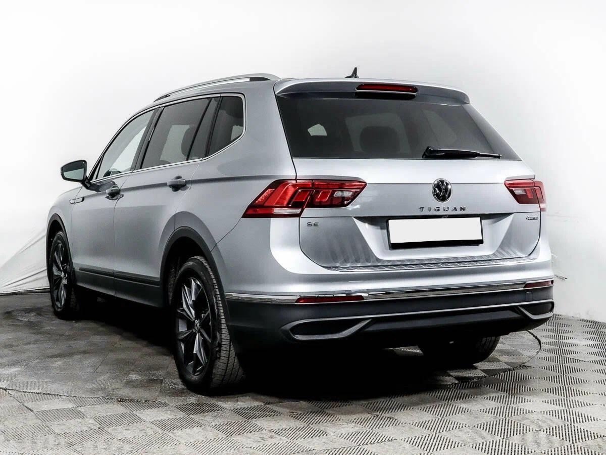 Volkswagen Tiguan 2022, серебряный
