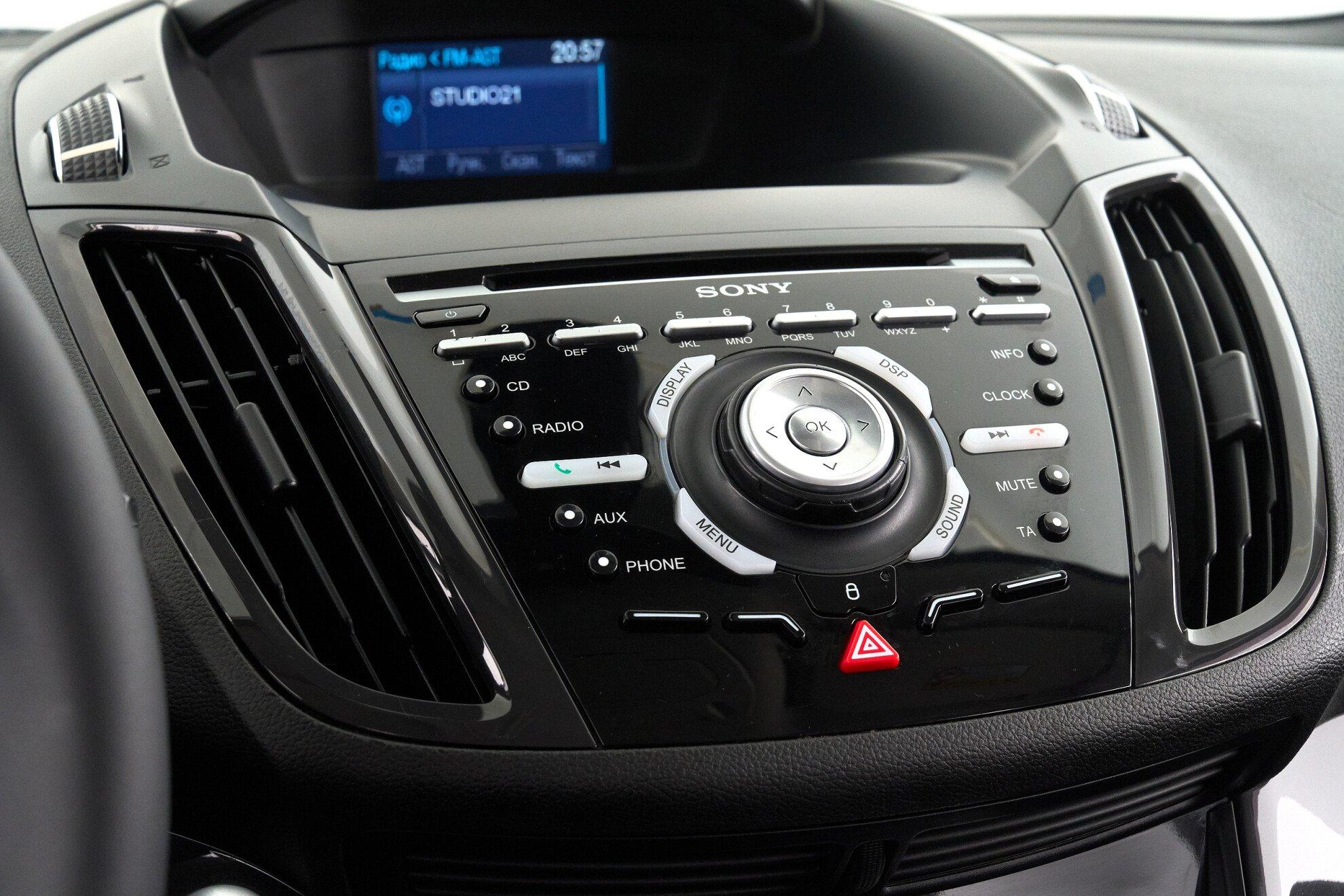 Ford Kuga 2013, белый