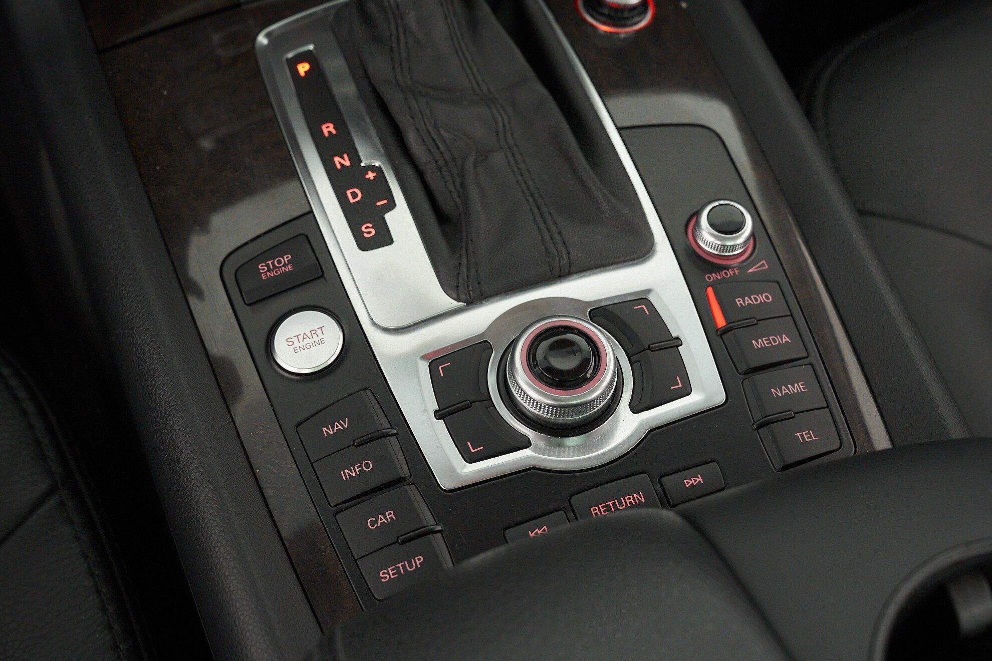 Audi Q7 2014, белый
