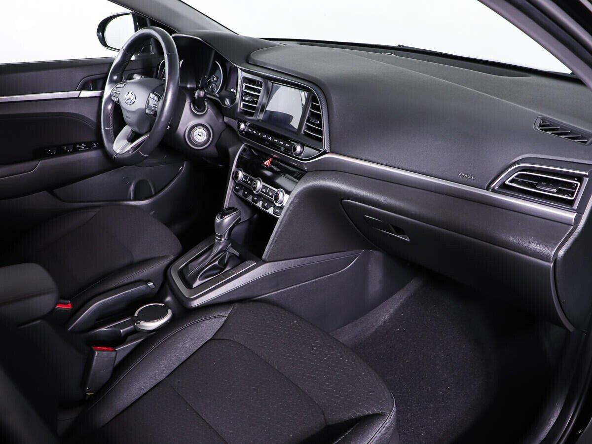 Hyundai Elantra 2020, черный