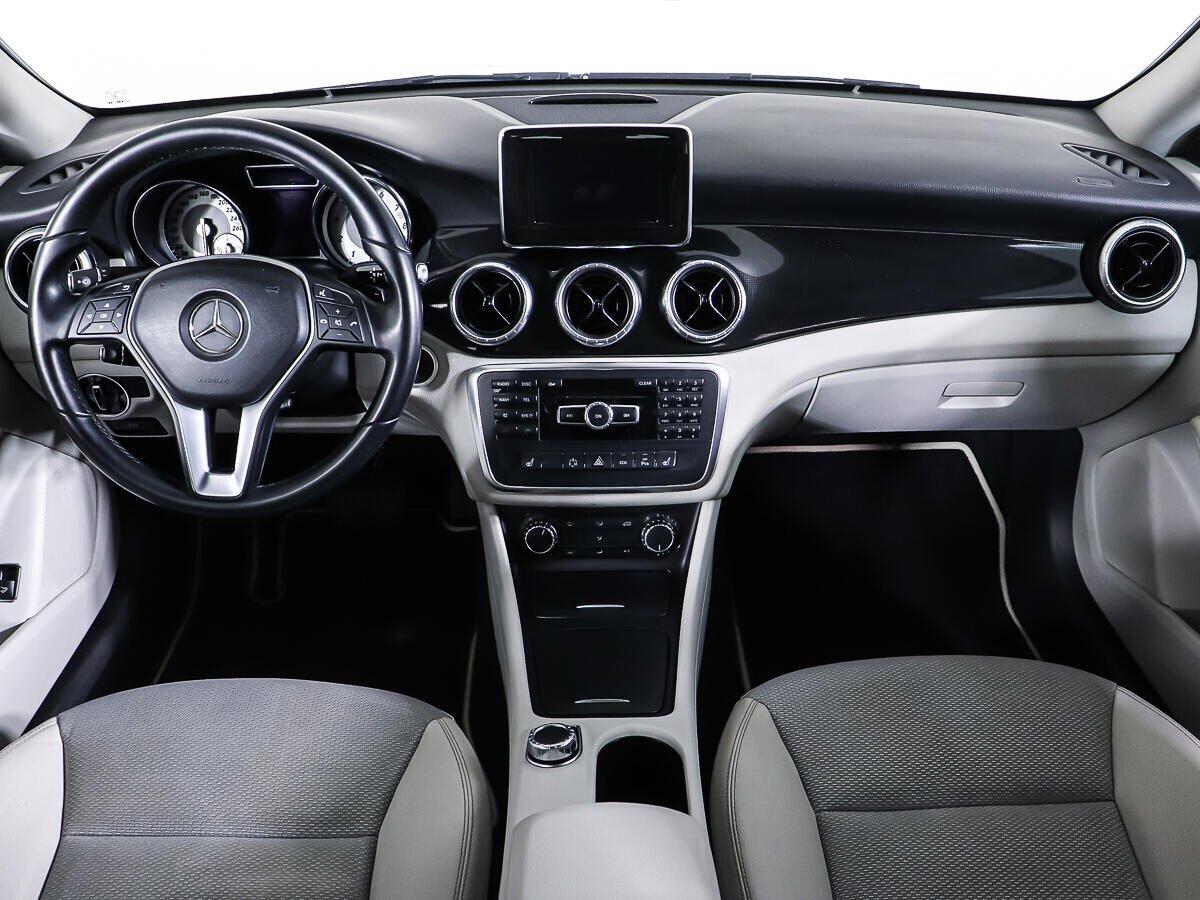 Mercedes-Benz CLA 2015, белый
