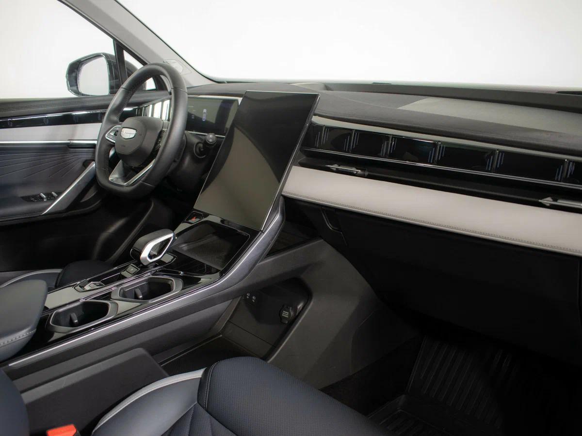 Geely Atlas 2023, черный