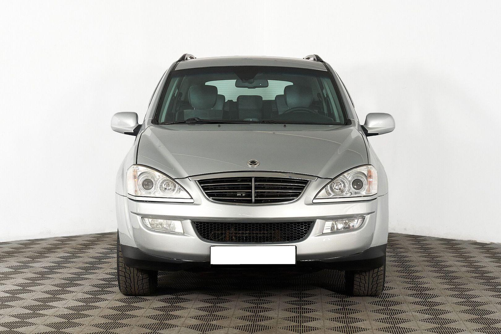 SsangYong Kyron 2012, серебряный