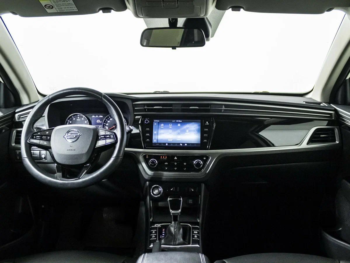 SsangYong Korando 2021, белый