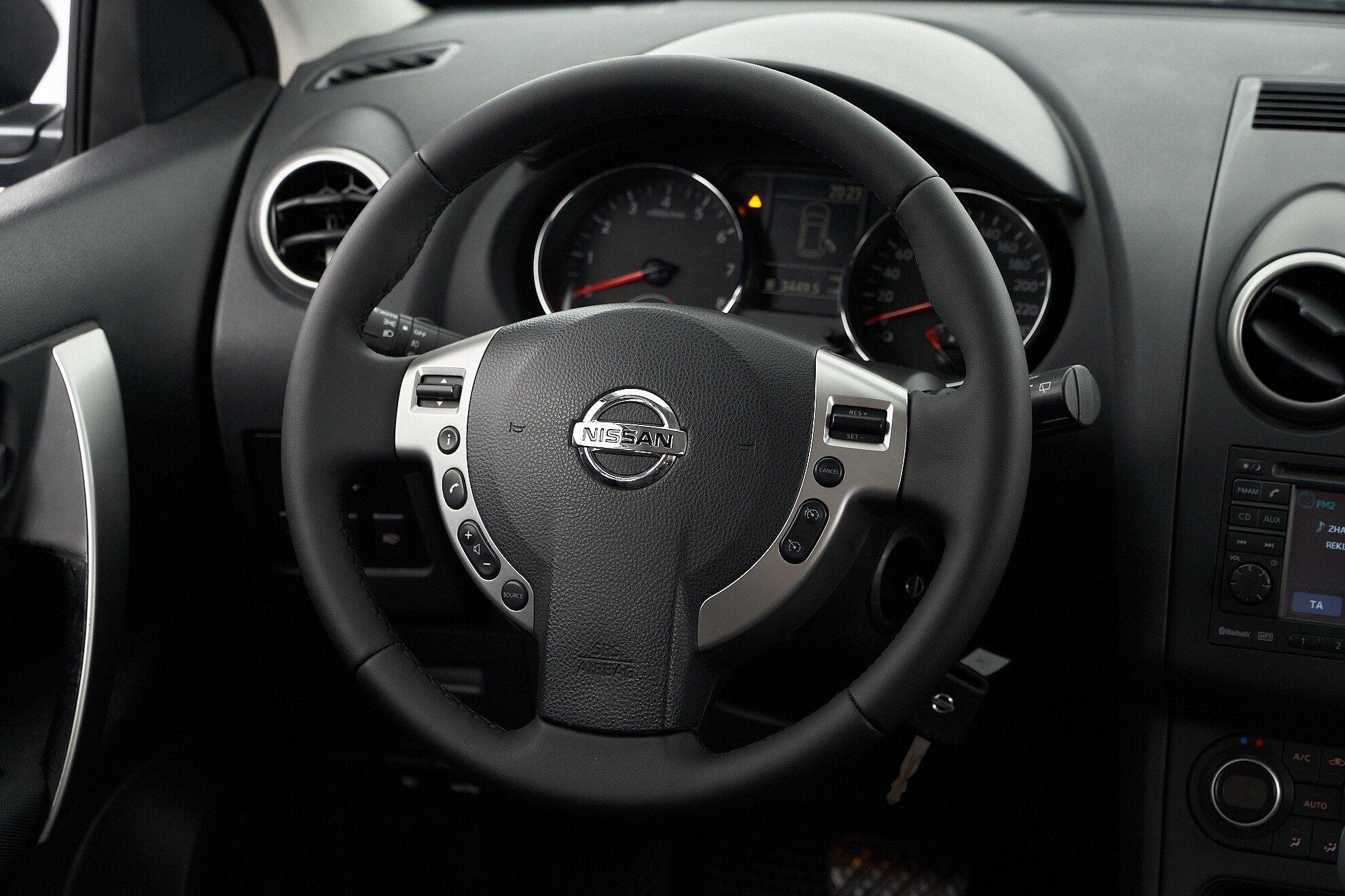 Nissan Qashqai 2012, синий