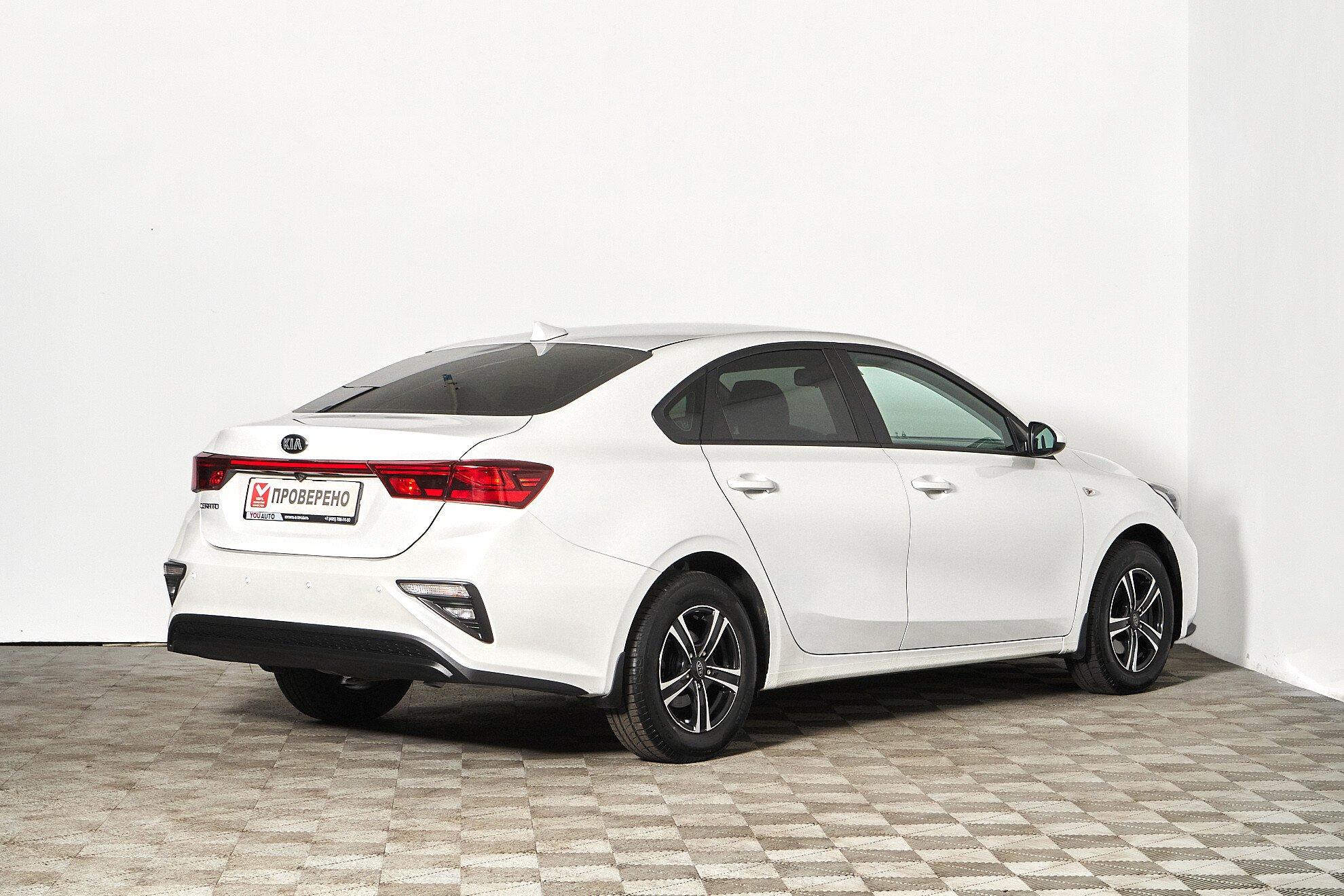 Kia Cerato 2021, белый