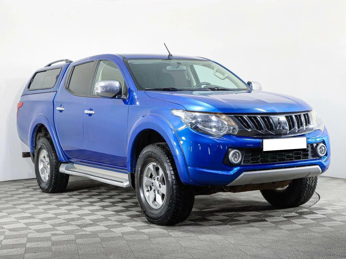 Mitsubishi L200 2017, синий
