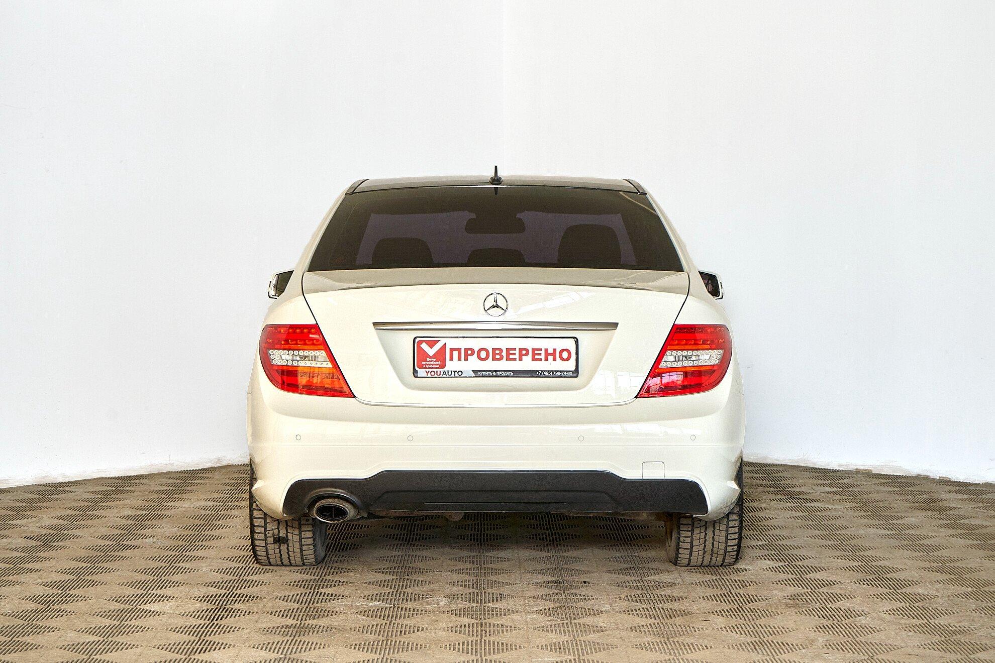 Mercedes-Benz C-Класс 2013, белый