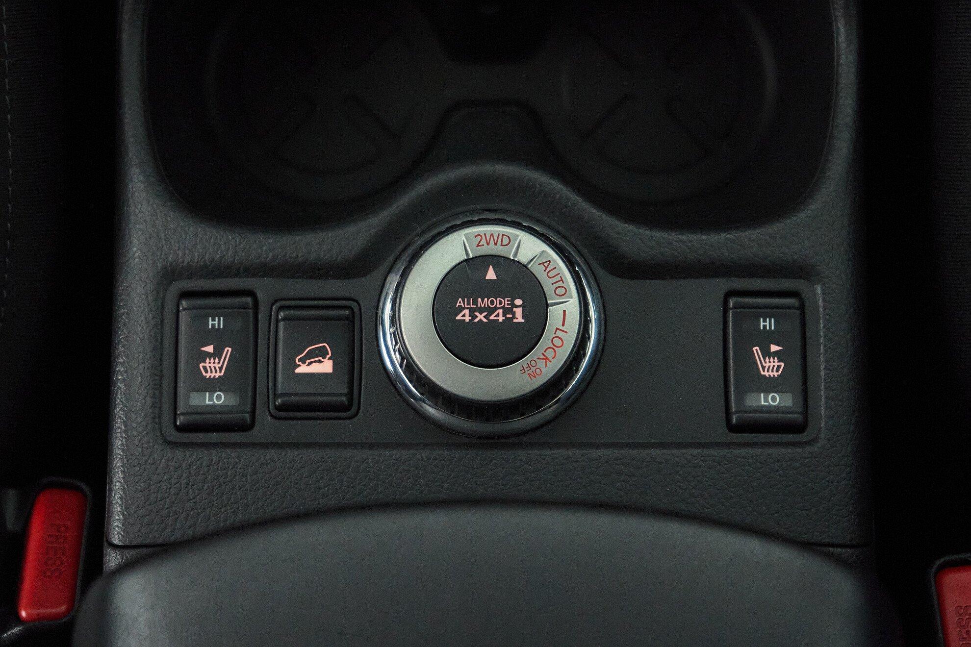 Nissan X-Trail 2016, коричневый