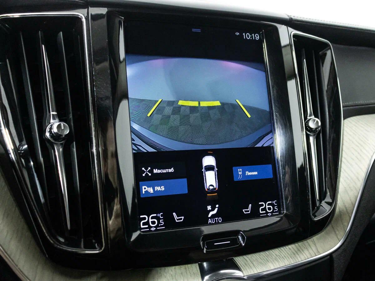 Volvo XC60 2019, серый