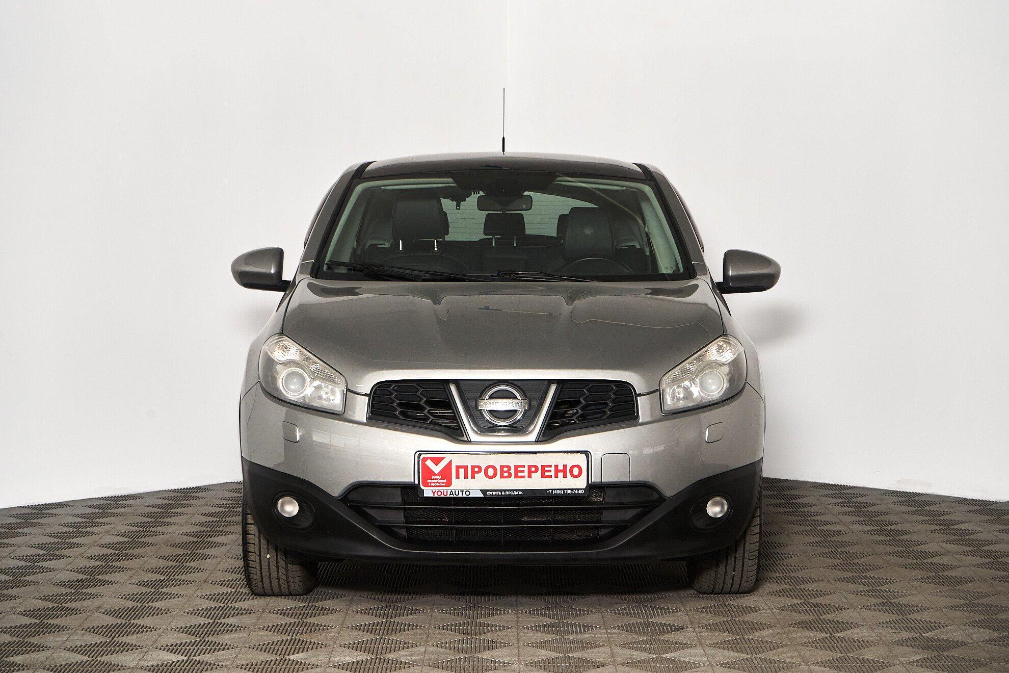 Nissan Qashqai 2011, серебряный