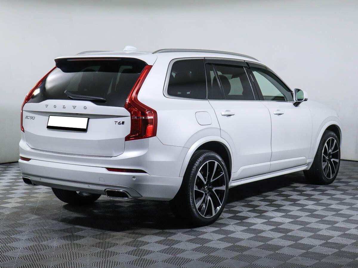 Volvo XC90 2023, белый
