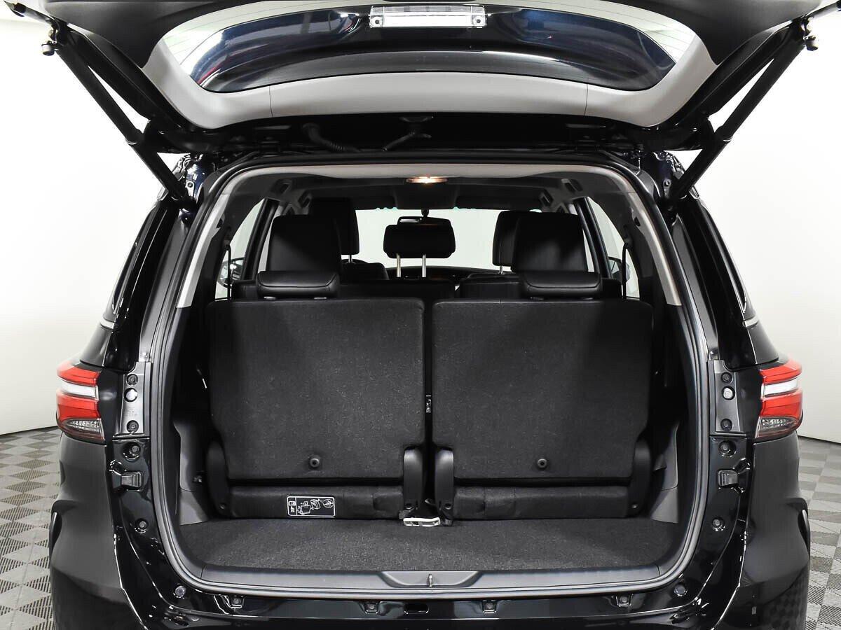 Toyota Fortuner 2021, черный