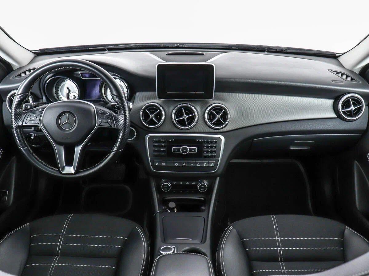 Mercedes-Benz GLA 2016, серый