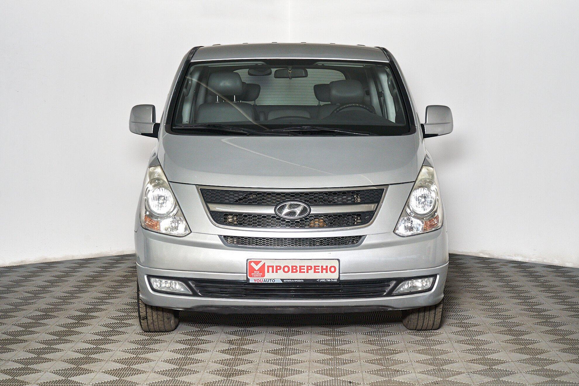 Hyundai Grand Starex 2010, серебряный