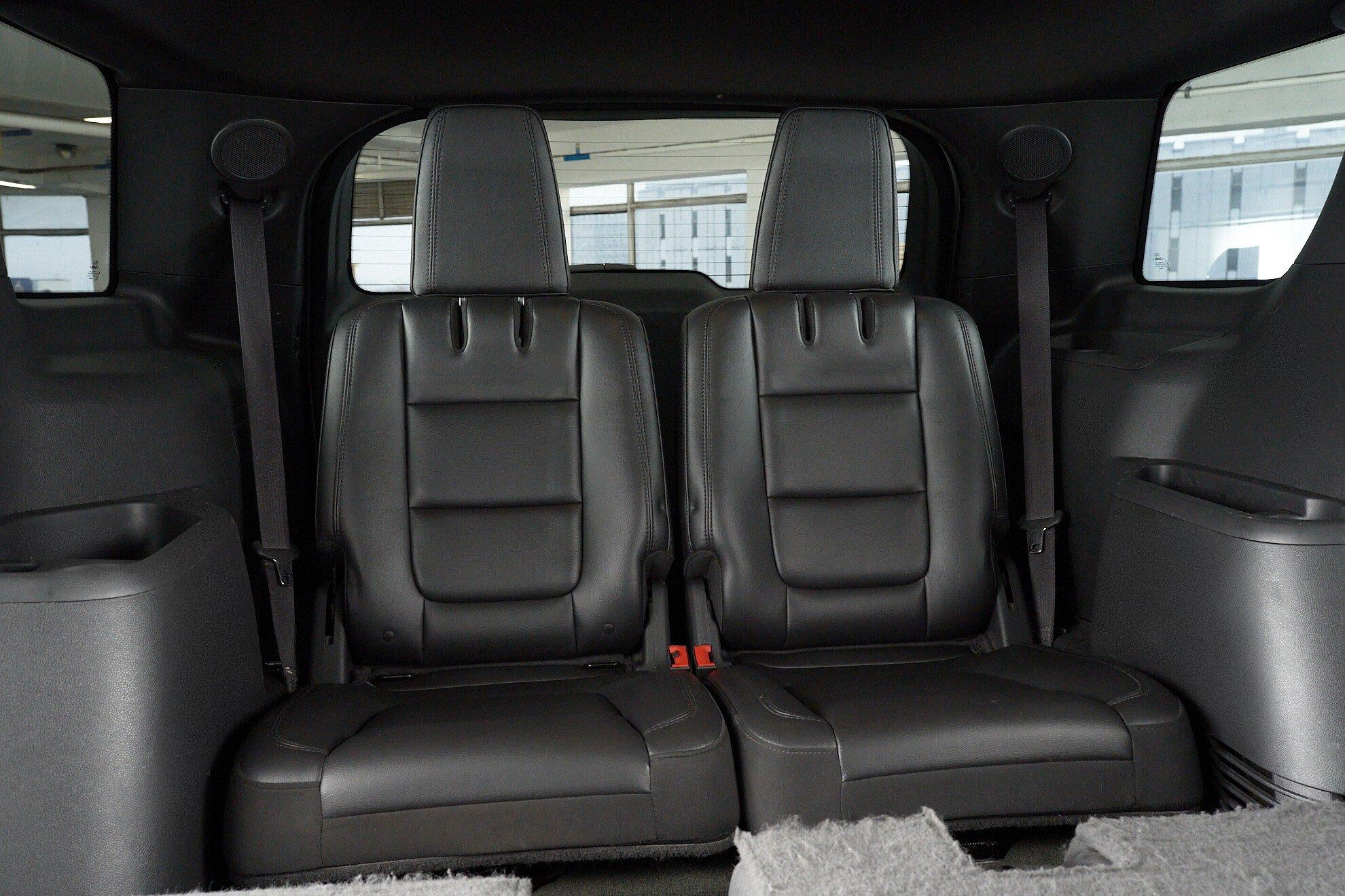 Ford Explorer 2012, серебряный