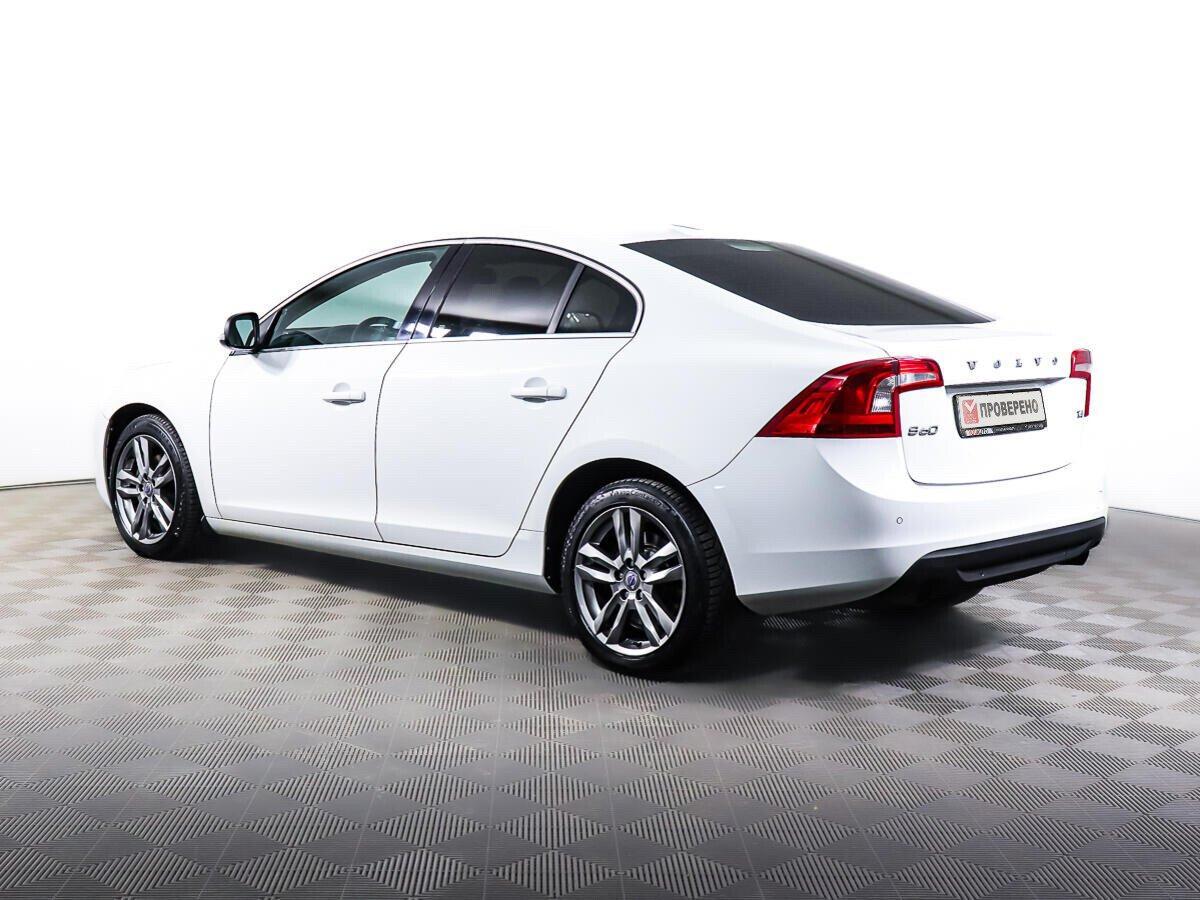 Volvo S60 2013, белый