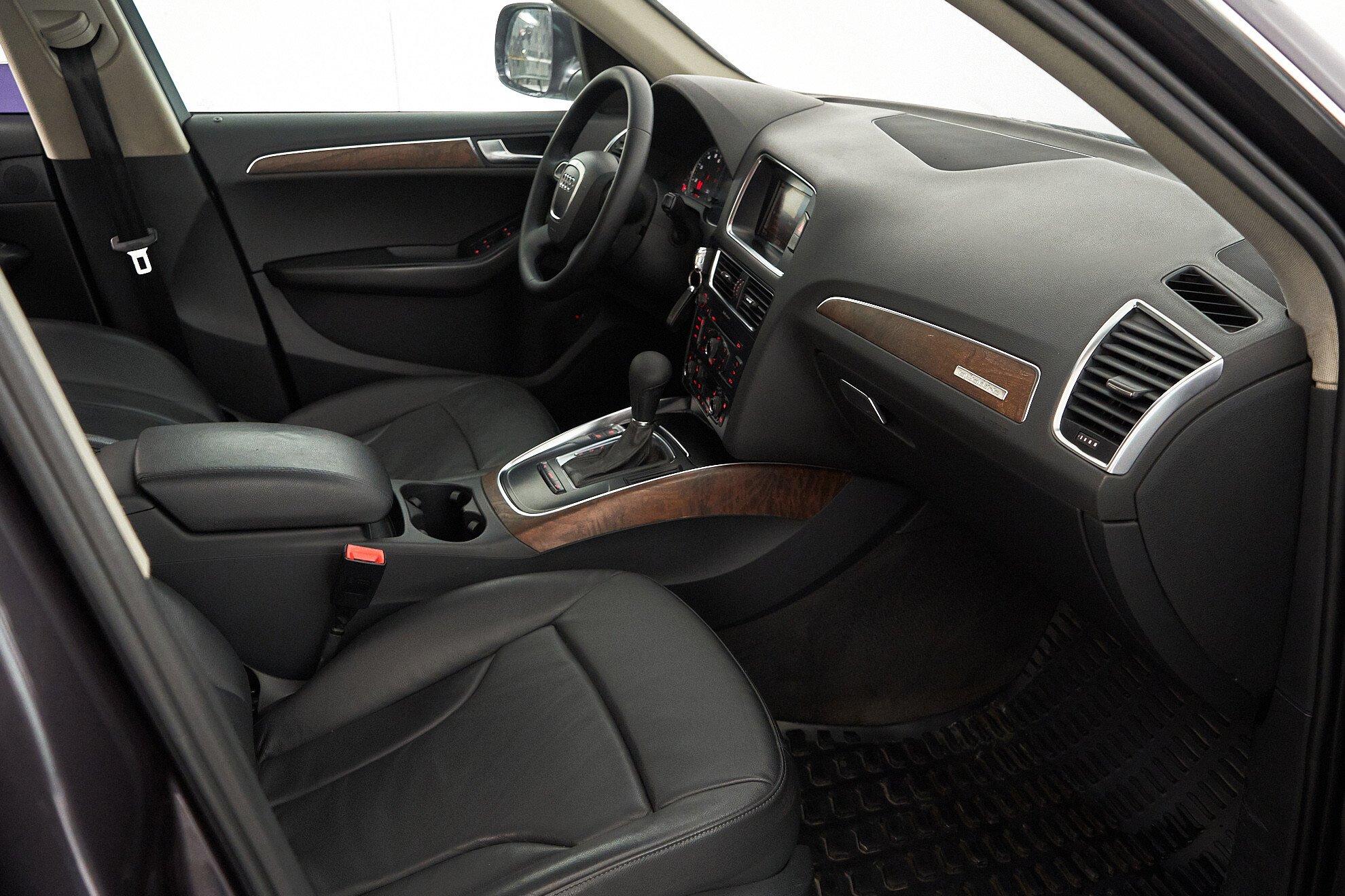 Audi Q5 2008, серый
