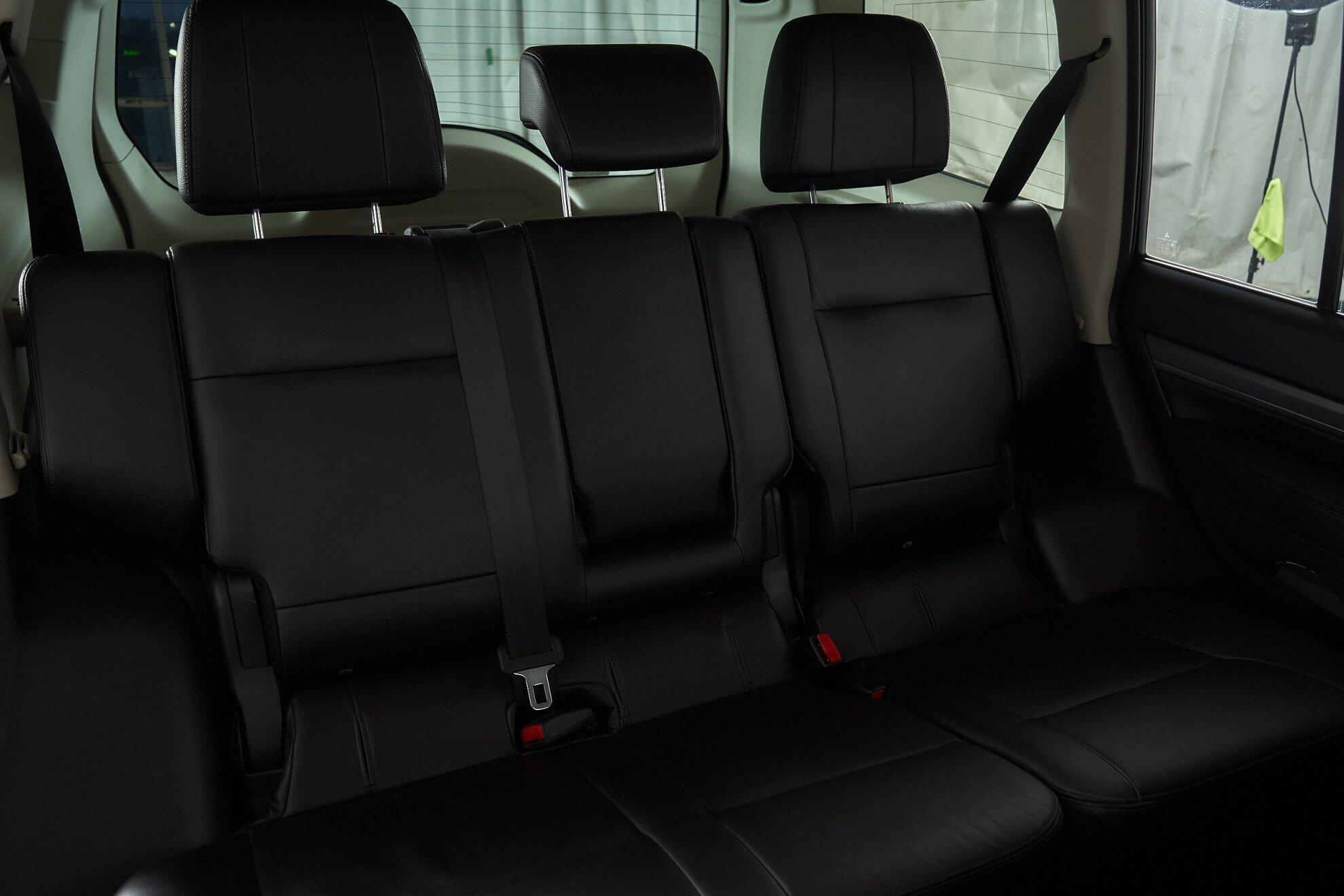 Mitsubishi Pajero 2017, черный