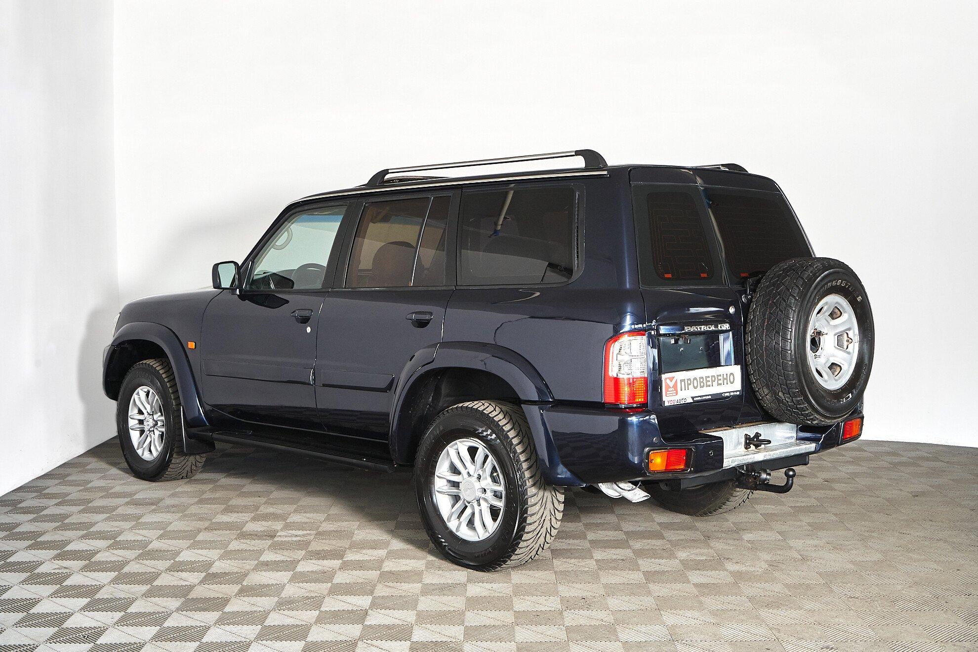 Nissan Patrol 2004, синий