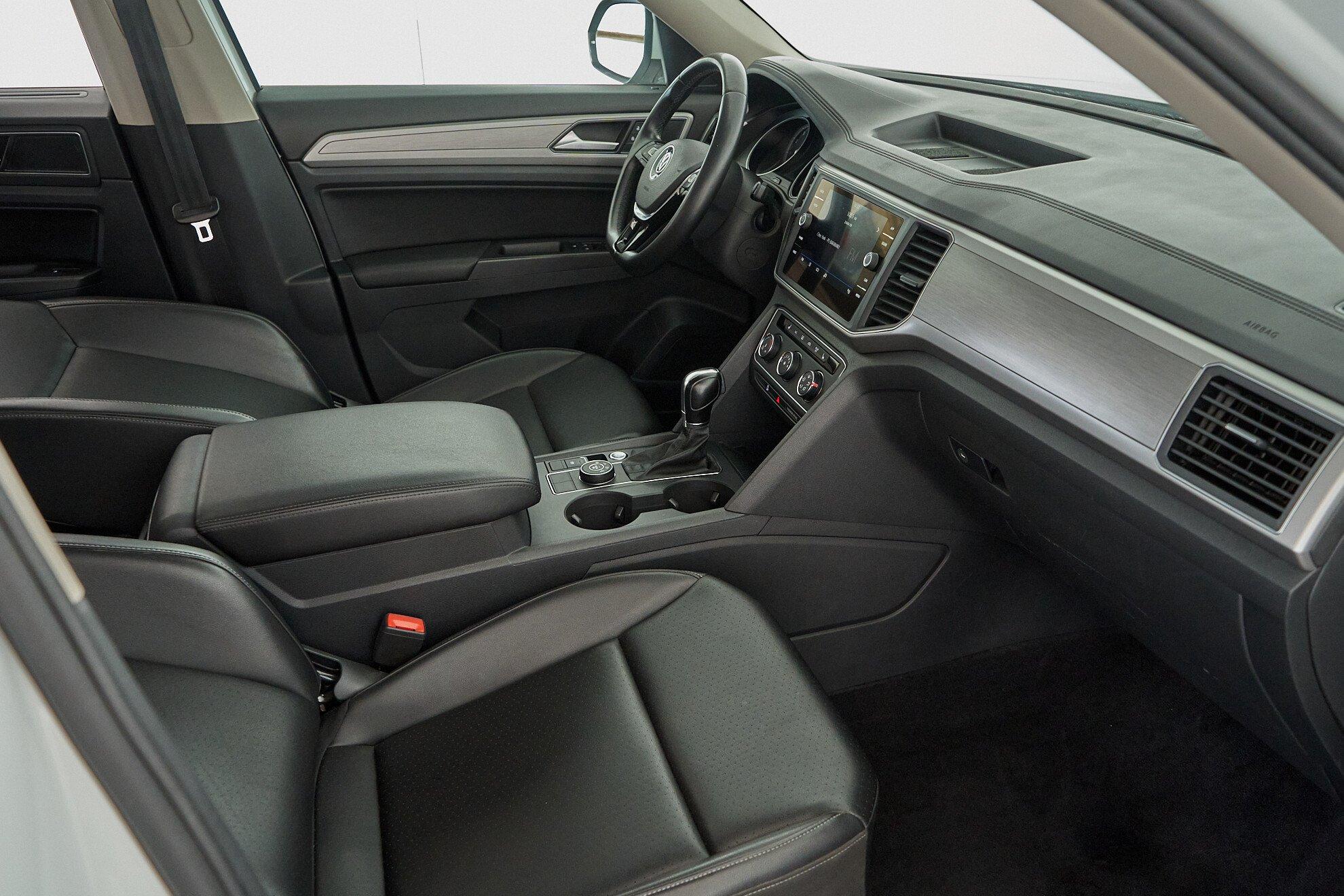 Volkswagen Atlas 2017, белый