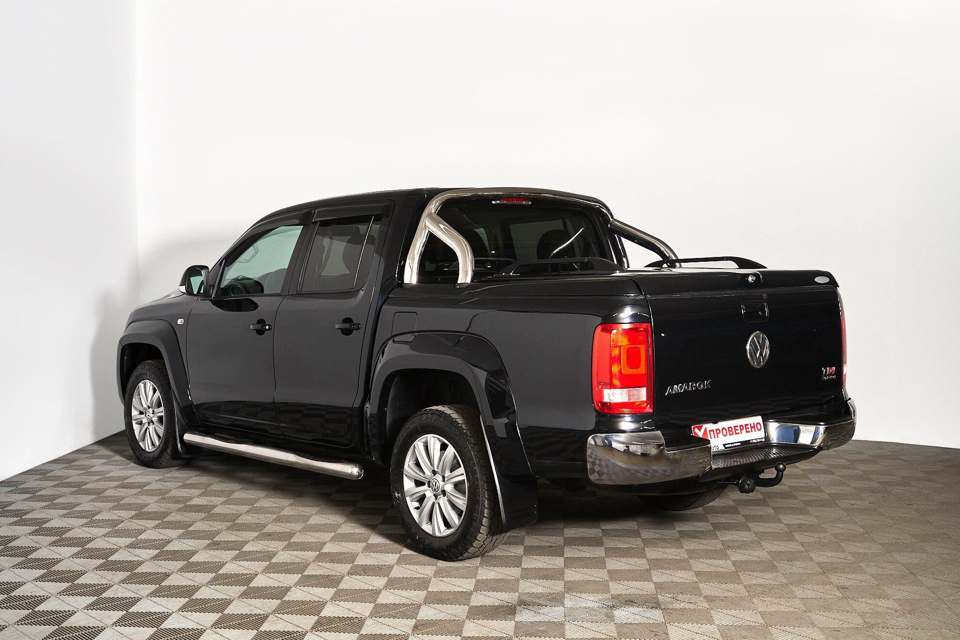 Volkswagen Amarok 2011, черный