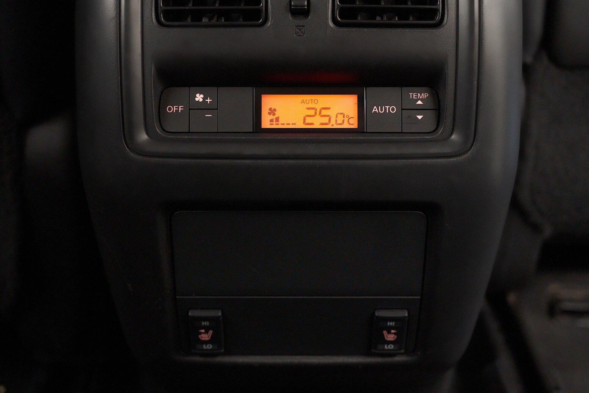 Nissan Pathfinder 2014, черный