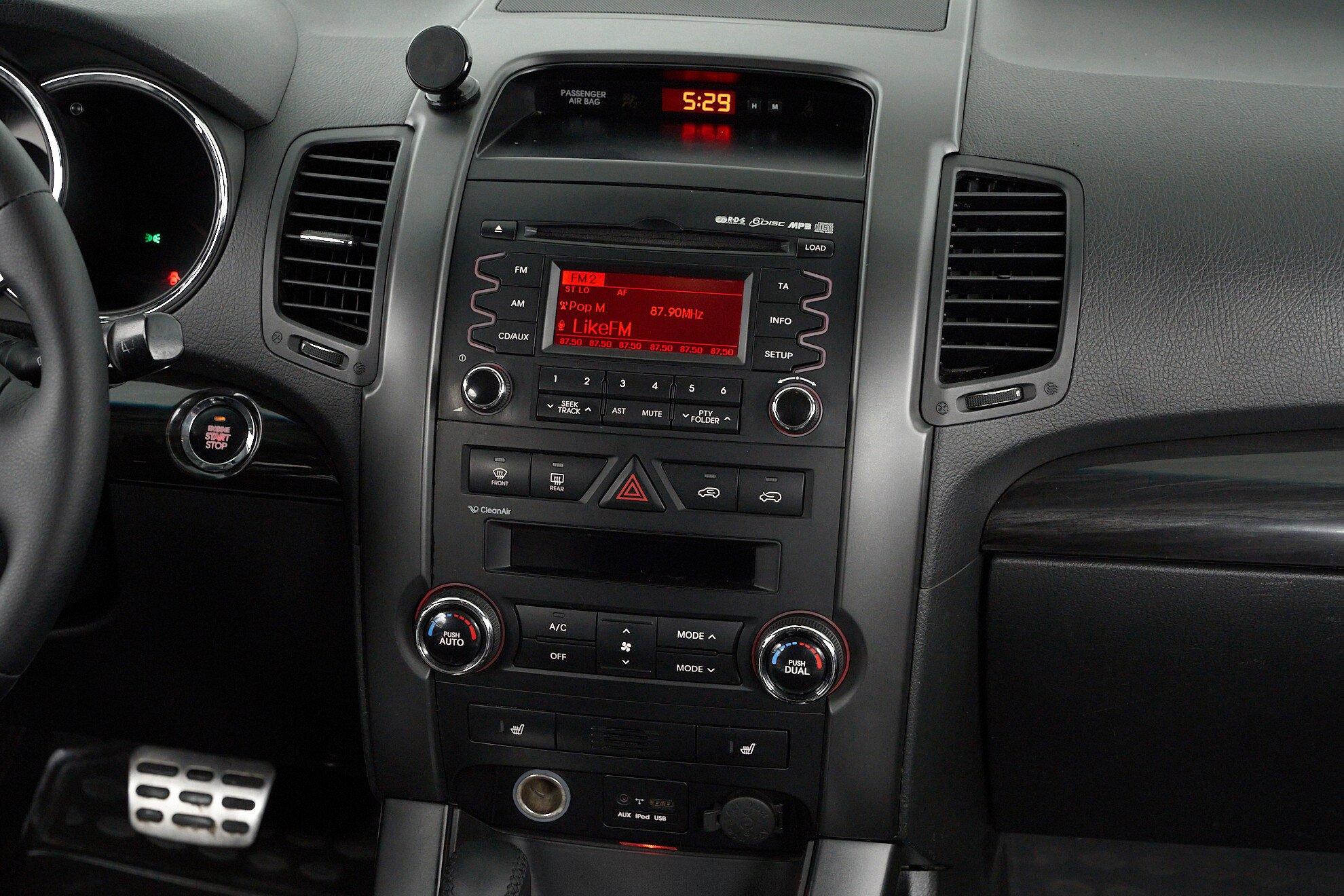 Kia Sorento 2010, черный