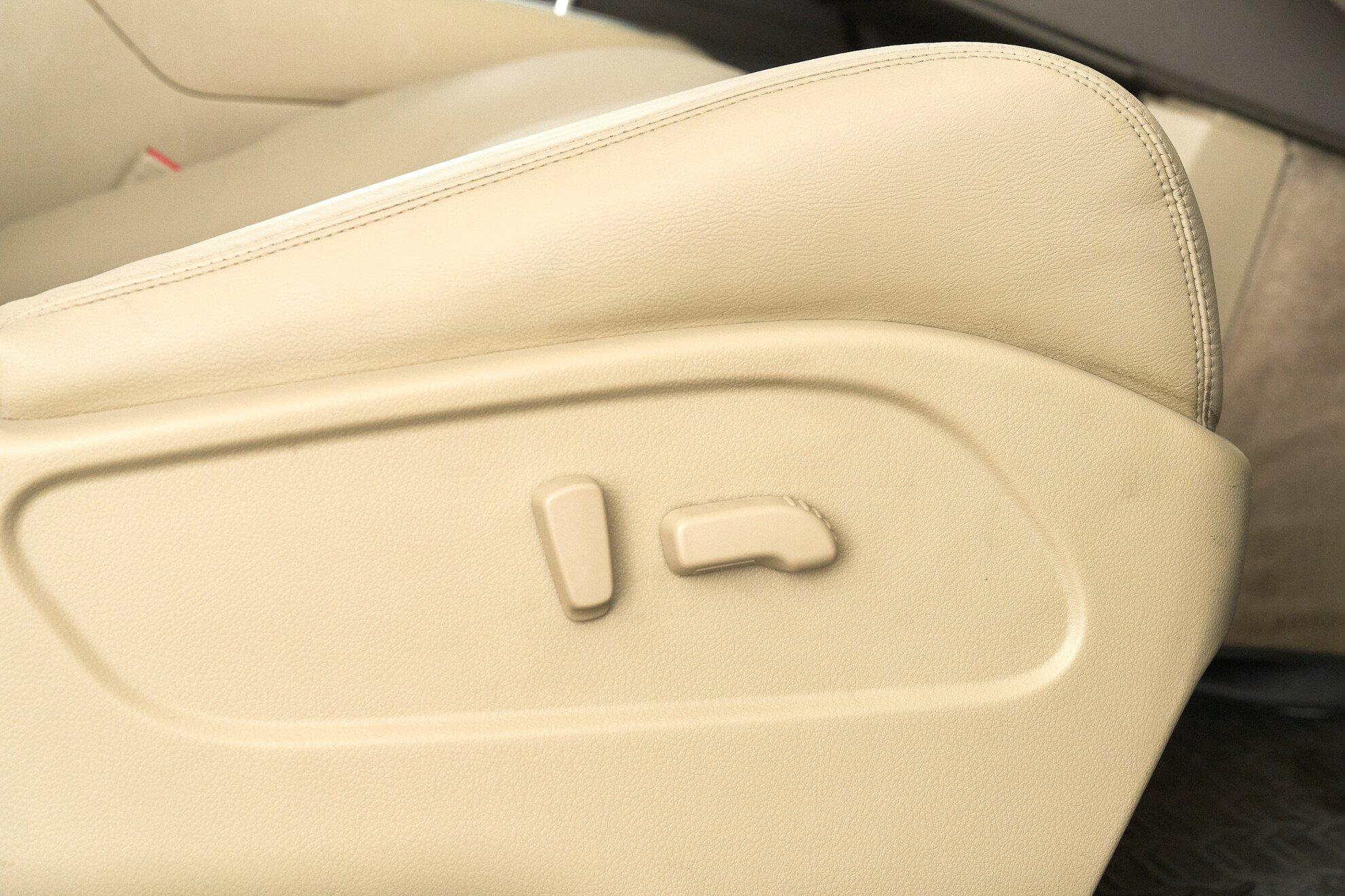 Nissan Murano 2012, бежевый