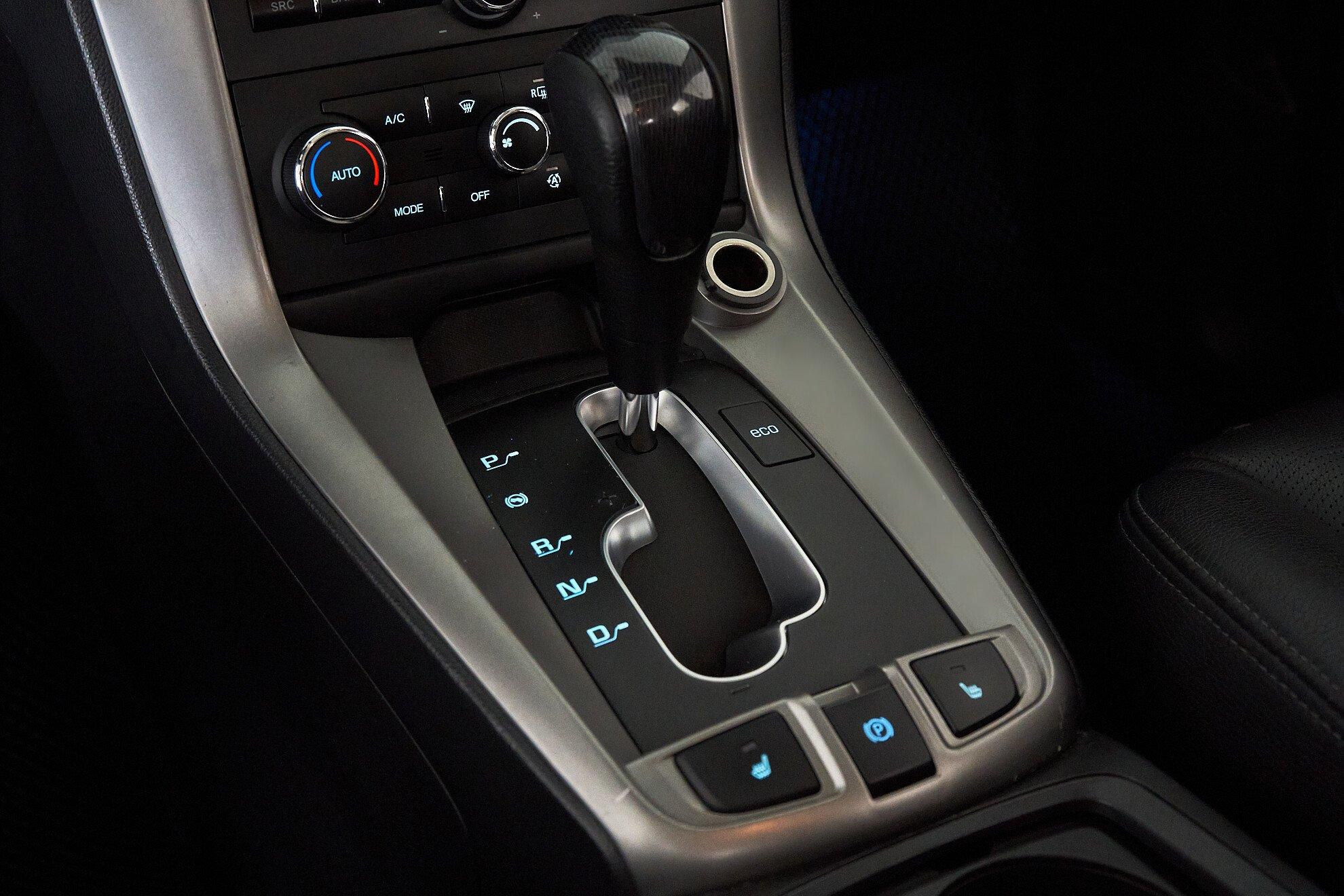 Chevrolet Captiva 2015, черный