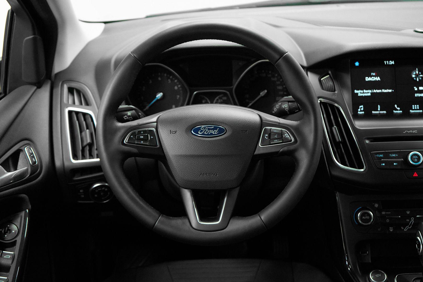 Ford Focus 2018, серый