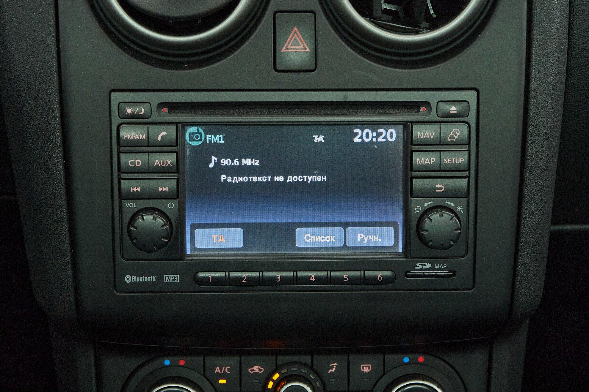 Nissan Qashqai 2011, серебряный
