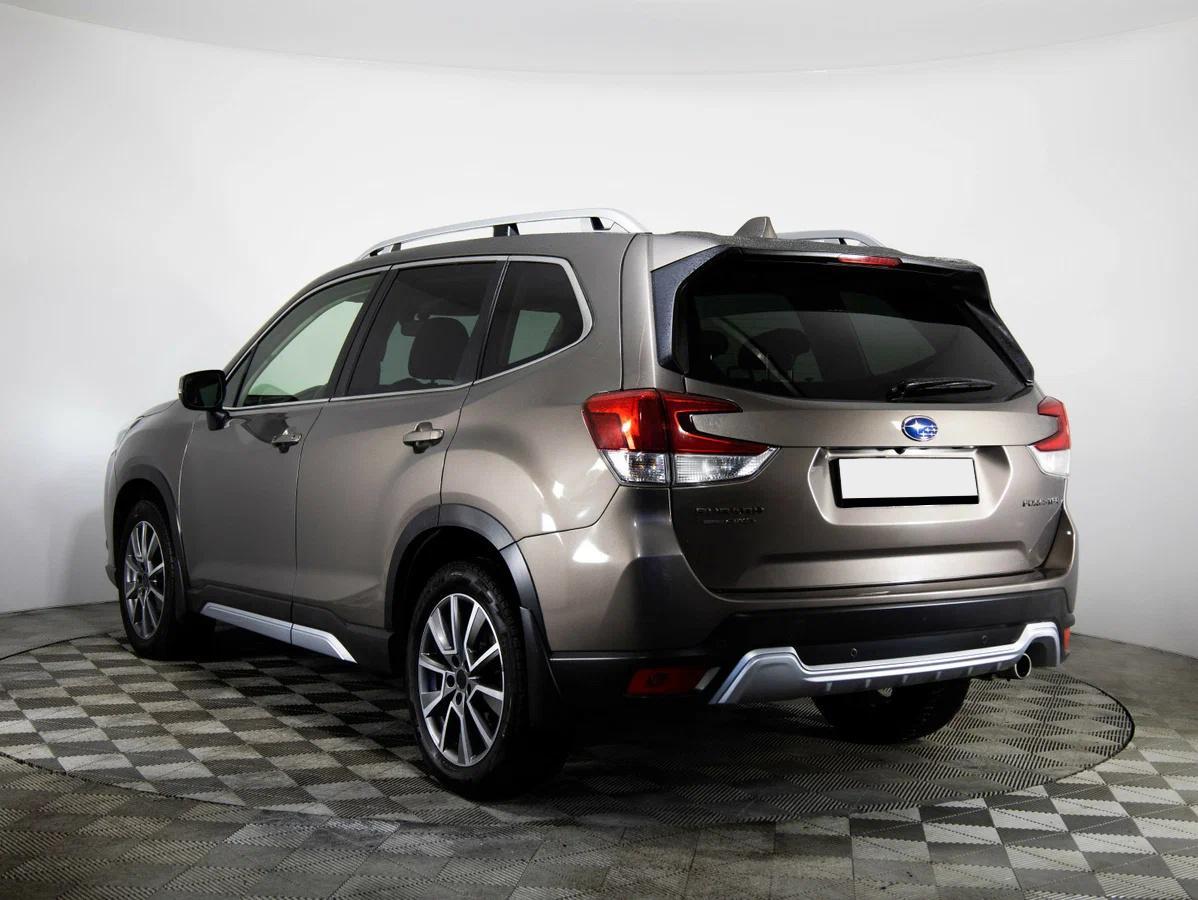 Subaru Forester 2022, коричневый