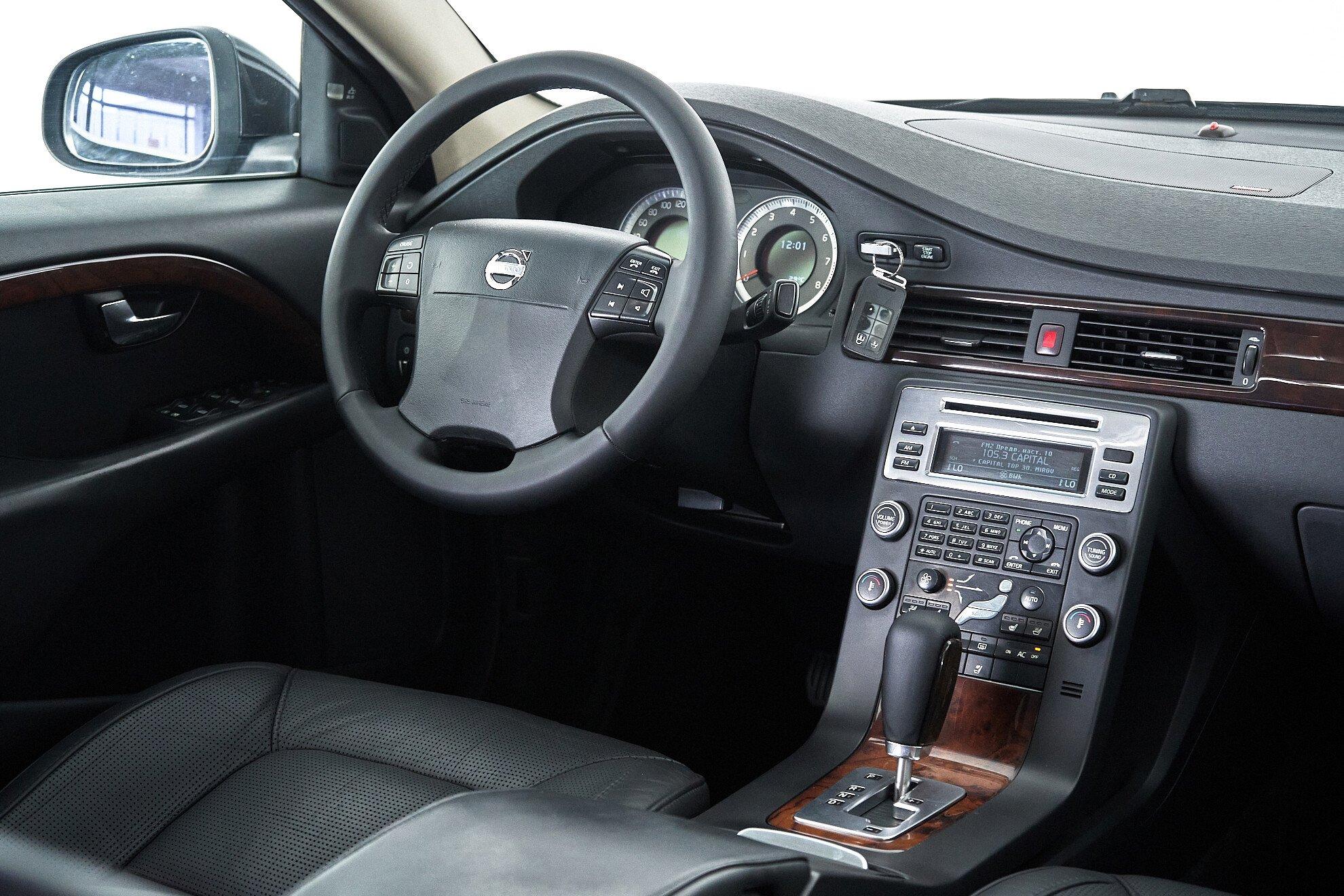 Volvo S80 2009, черный