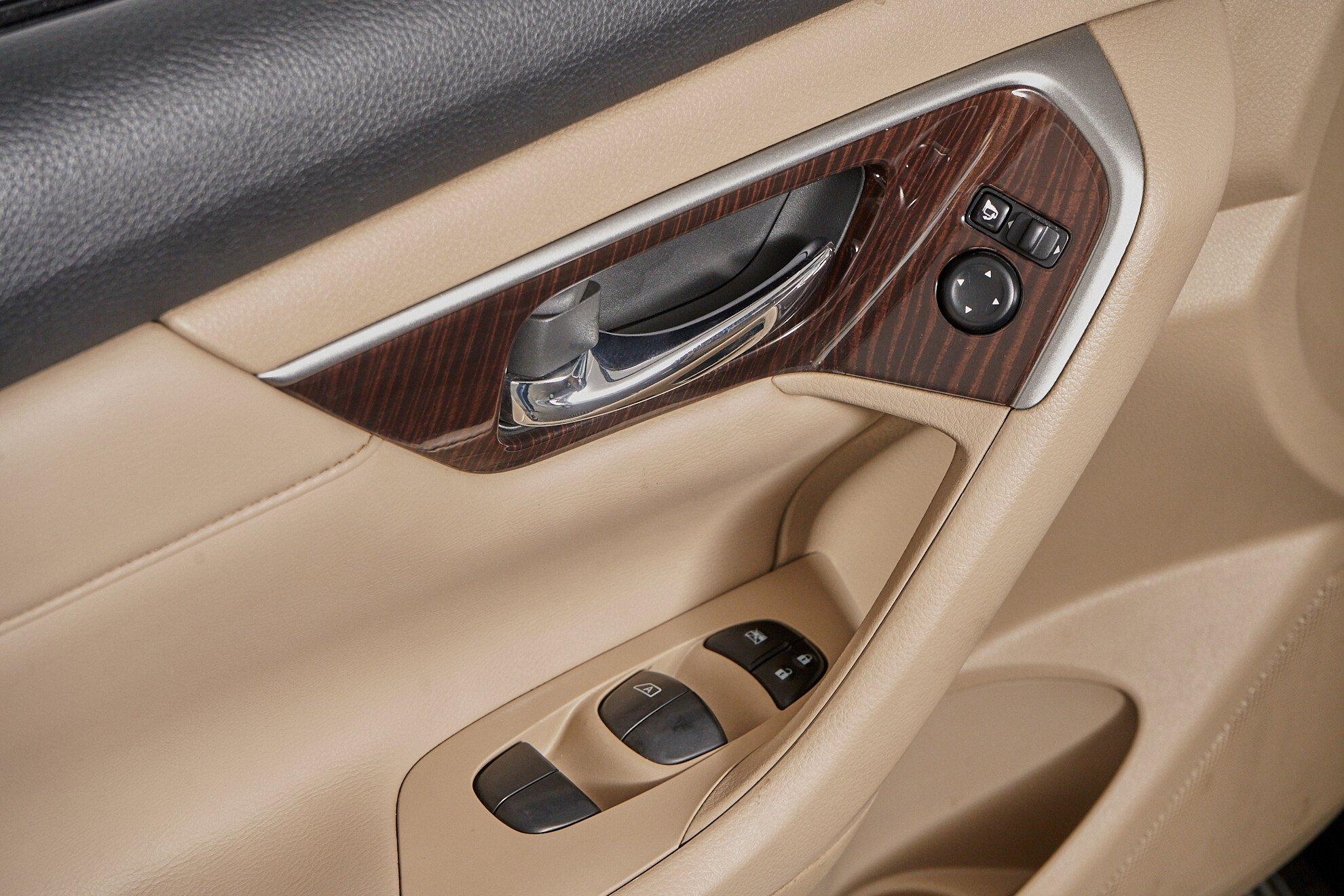 Nissan Teana 2015, черный