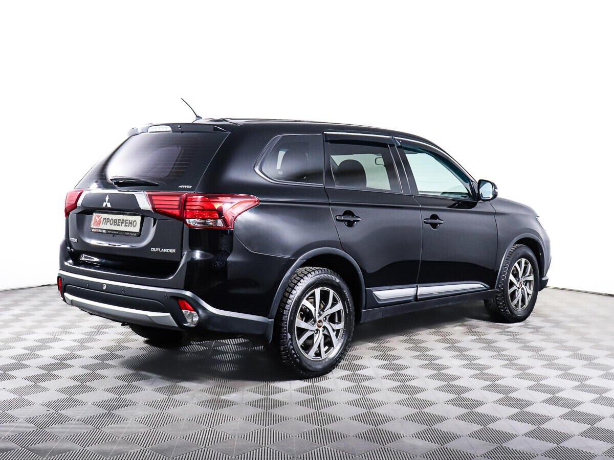 Mitsubishi Outlander 2018, черный