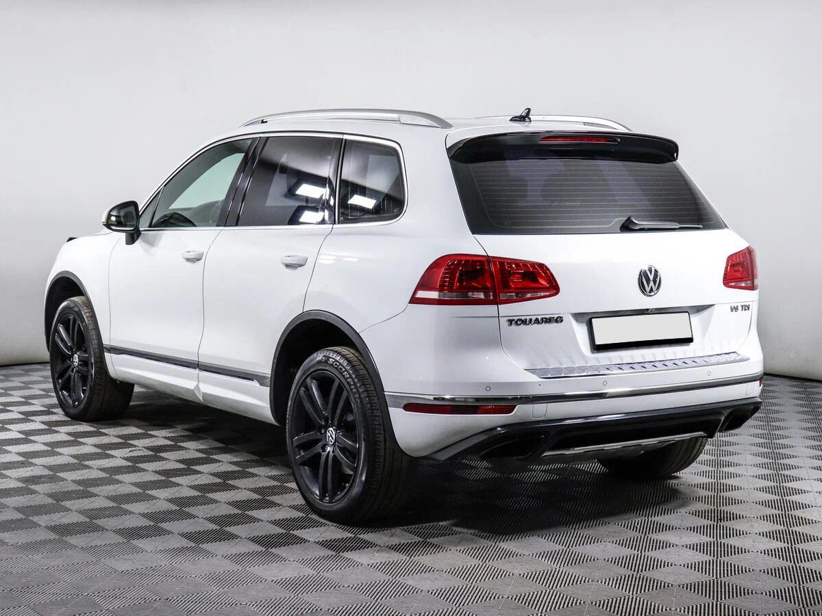 Volkswagen Touareg 2017, белый