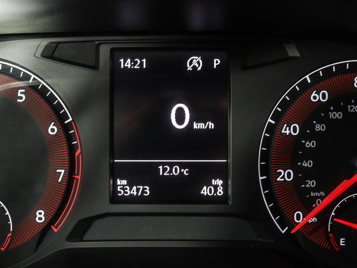 Volkswagen Jetta 2021, серый