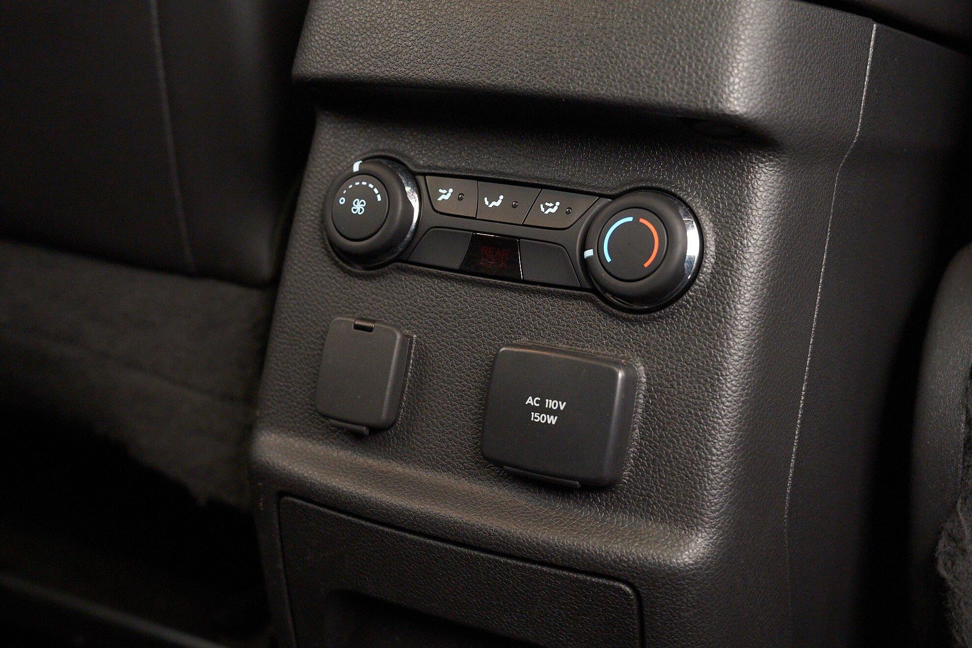 Ford Explorer 2013, белый