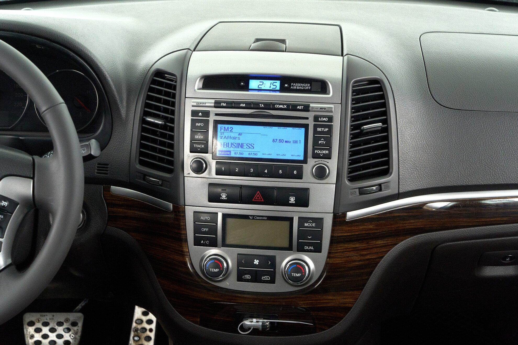 Hyundai Santa Fe 2010, серебряный