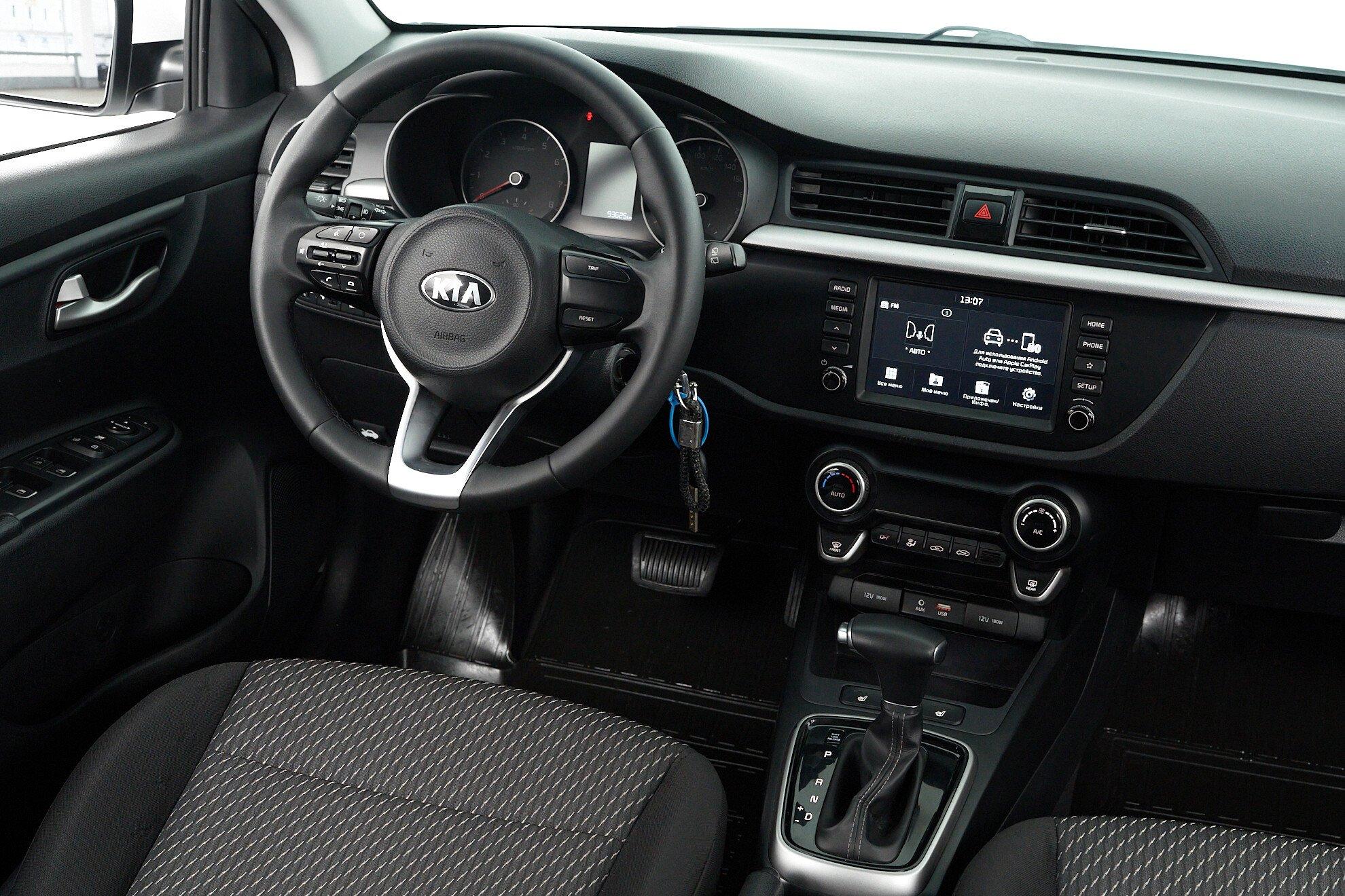 Kia Rio X-Line 2019, белый