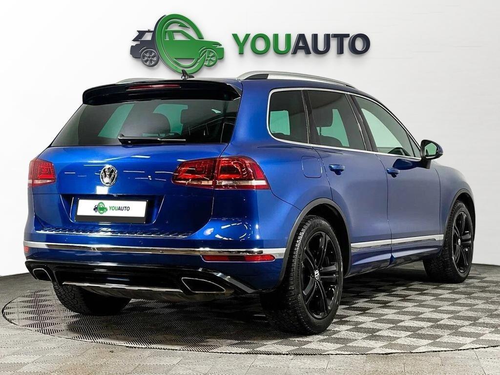 Volkswagen Touareg 2018, синий